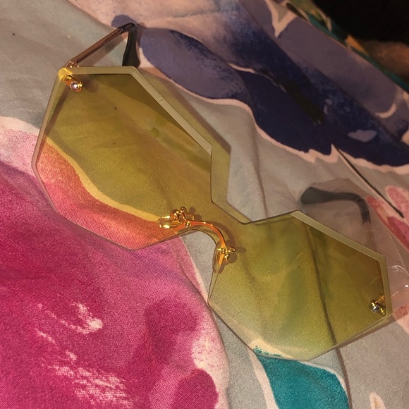 Sunglasses - Picture 1 of 1